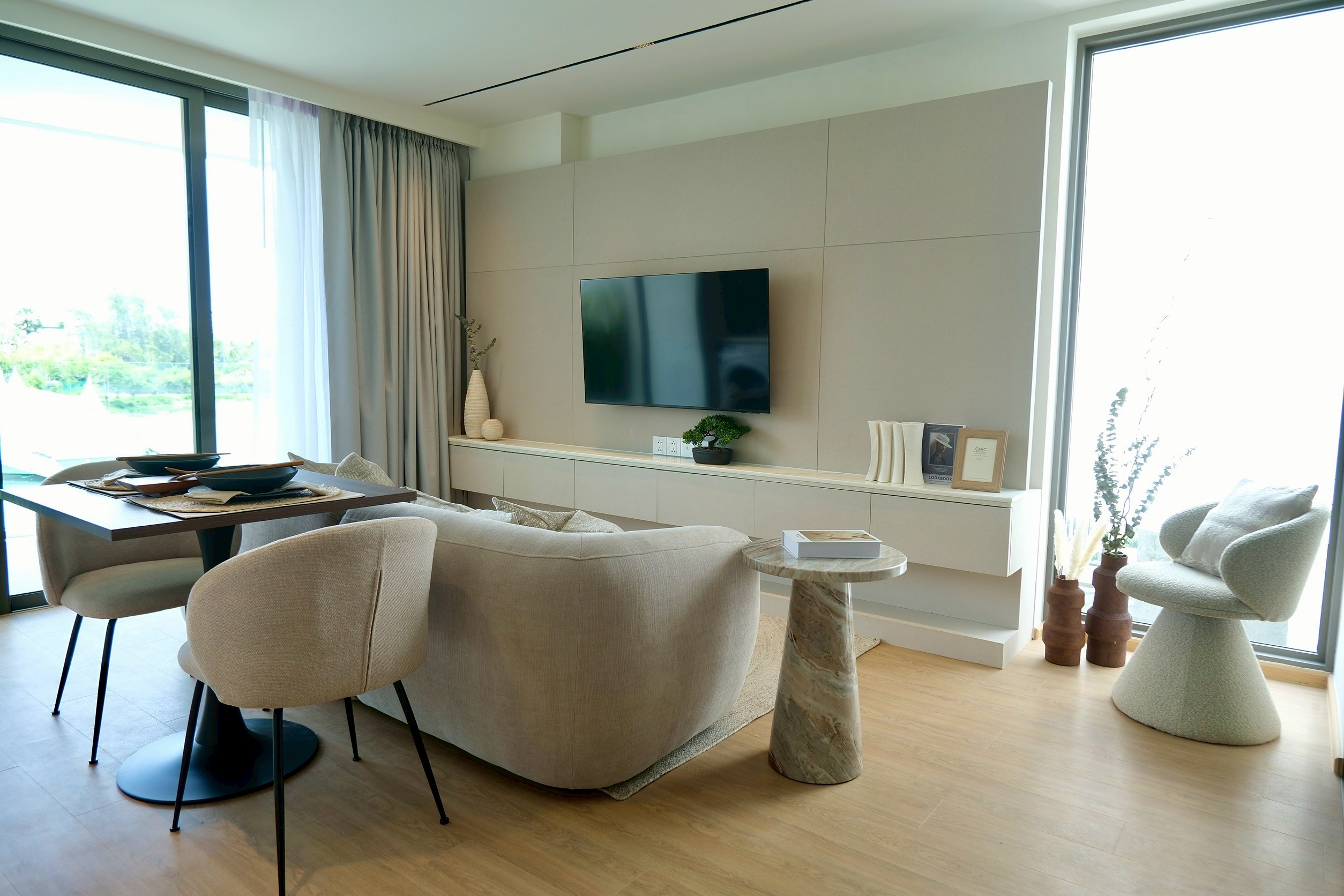 The Aqua 23